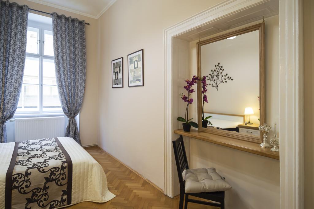 Modern Perlova Daire Prag